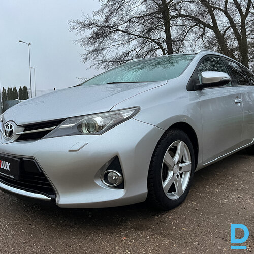 Pārdod Toyota Auris, 2015 Pārdod Toyota Auris, 2015