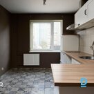 Продается светлая 3-комнатная квартира с застекленной лоджией в месте с развитой