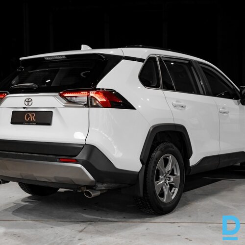 Pārdod Toyota RAV 4 2.0i, 2022