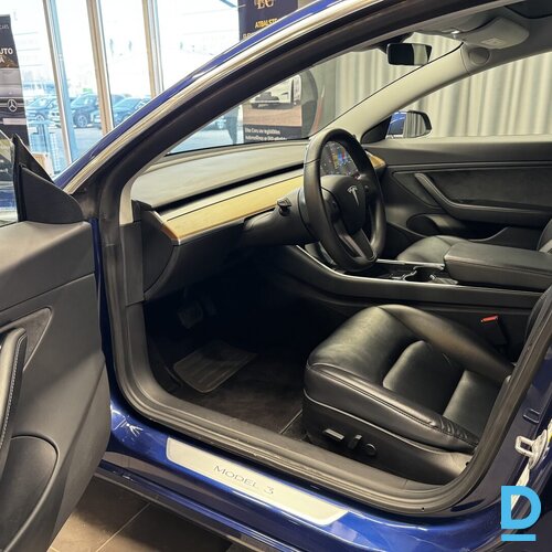 Pārdod Tesla Model 3 Standard Range Plus, 2019