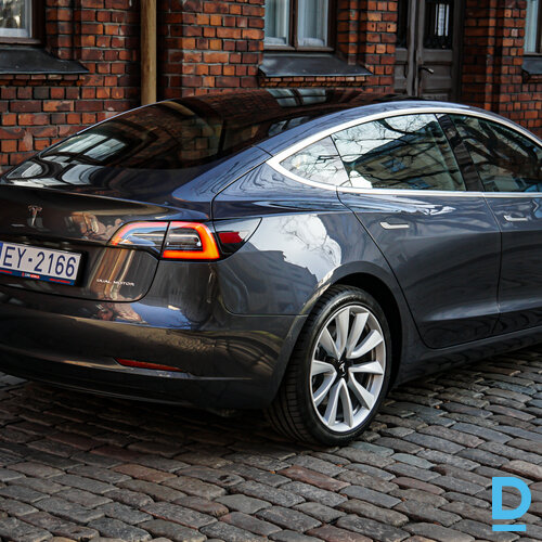 Pārdod Tesla Model 3 75, 2019