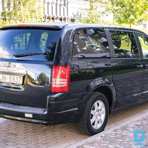 Pārdod Chrysler Town & Country 3.3 benzīns/gāze, 2007 Pārdod Chrysler Town & Country 3.3 benzīns/gāze, 2007