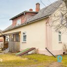 Продается недвижимость с частным домом, квартирой и земельным участком площадью 