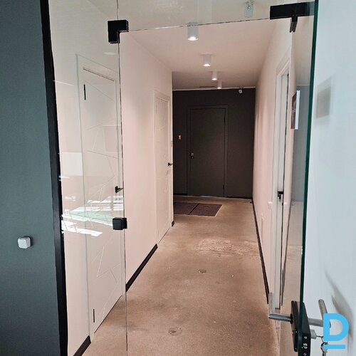 Mūsdienīgs birojs Rīgas klusajā centrā Mūsdienīgs birojs Rīgas klusajā centrā