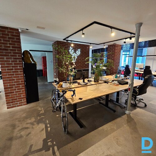 Mūsdienīgs birojs Rīgas klusajā centrā Mūsdienīgs birojs Rīgas klusajā centrā