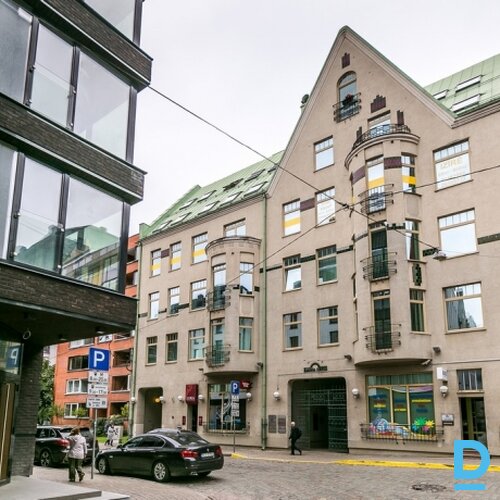 Mūsdienīgs birojs Rīgas klusajā centrā