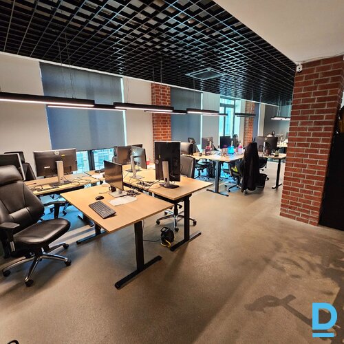 Mūsdienīgs birojs Rīgas klusajā centrā Mūsdienīgs birojs Rīgas klusajā centrā