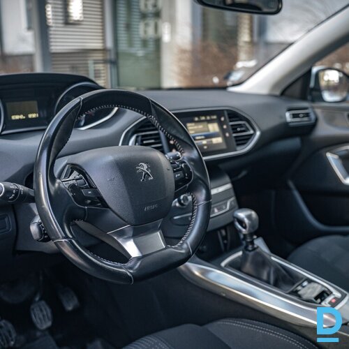 Pārdod Peugeot 308, 1.2i, 2017 Pārdod Peugeot 308, 1.2i, 2017