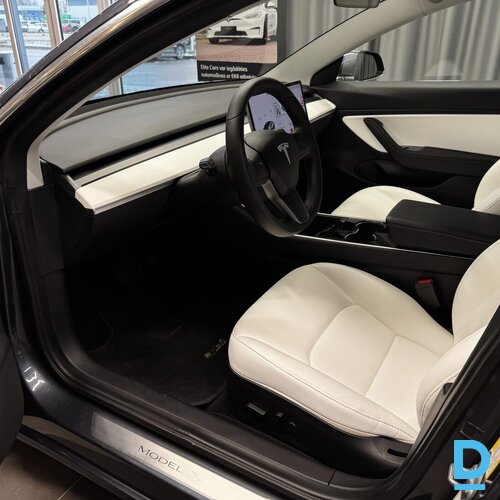 Pārdod Model 3 Standard Range Plus, 2019