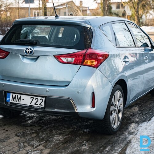 Pārdod Toyota Auris 1.8 Hybrid, 2013 Pārdod Toyota Auris 1.8 Hybrid, 2013