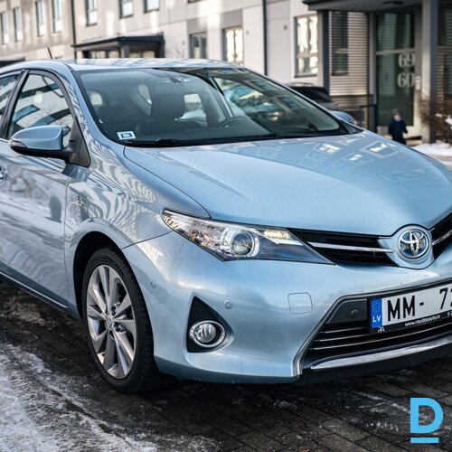Pārdod Toyota Auris 1.8 Hybrid, 2013 Pārdod Toyota Auris 1.8 Hybrid, 2013