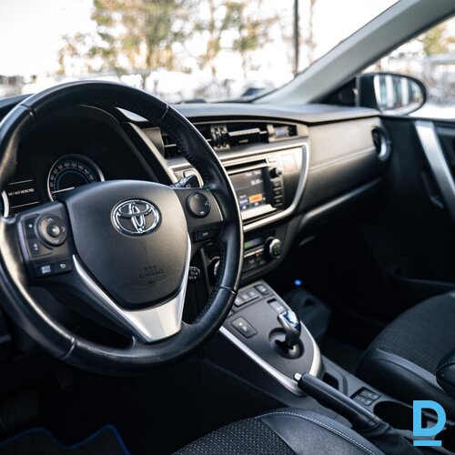 Pārdod Toyota Auris 1.8 Hybrid, 2013 Pārdod Toyota Auris 1.8 Hybrid, 2013