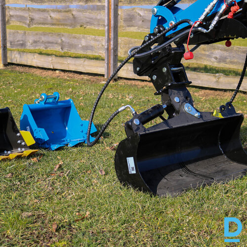 Pārdod Rippa R-15 Eco mini ekskavatoru
