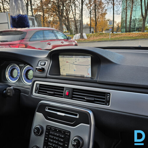 Pārdod Volvo V70 2.0d, 2013