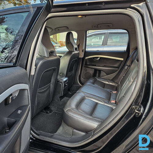 Pārdod Volvo V70 2.0d, 2013