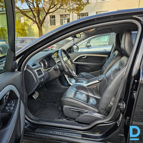 Pārdod Volvo V70 2.0d, 2013