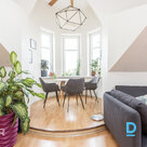 Просторная 3-комнатная мансардная квартира в самом центре с очаровательным видом