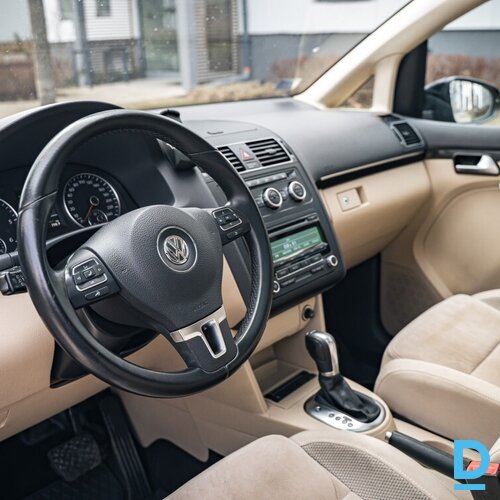 Pārdod Volkswagen Touran 2.0d, 2014