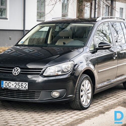 Pārdod Volkswagen Touran 2.0d, 2014