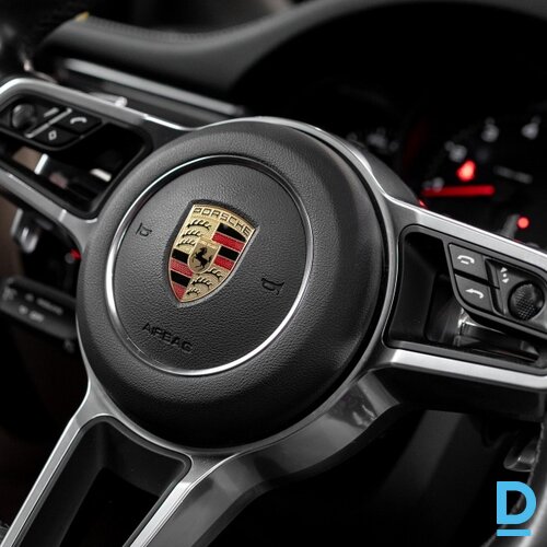 Pārdod Porsche Macan 2.0i, 2021.g
