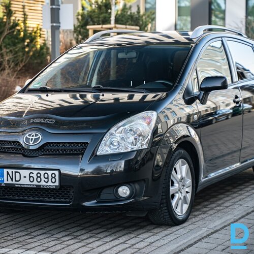 Pārdod Toyota Corolla Verso 2.2d, 2009