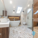 Exclusive, spacious 4-room attic apartment with a garage for 2 cars and a storag