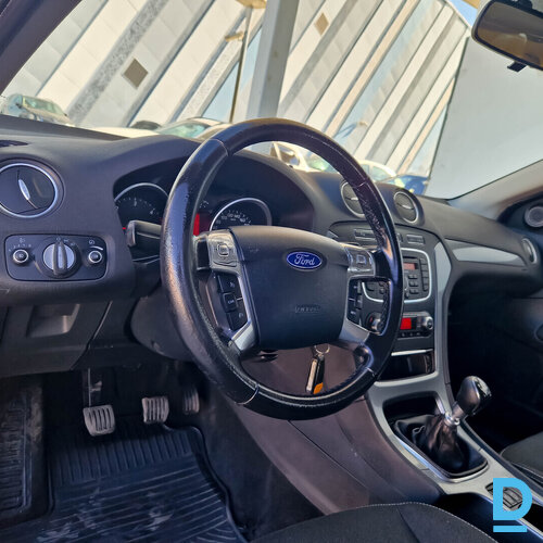 Pārdod Ford Mondeo 2.0d, 2011