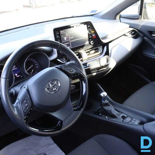 Pārdod Toyota C-HR Hybrid 1.8, 2021 Pārdod Toyota C-HR Hybrid 1.8, 2021