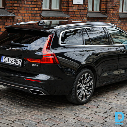 Pārdod Volvo V60 2.0d, 2020