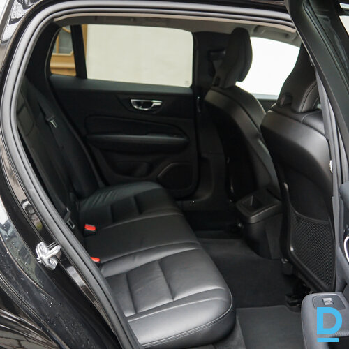 Pārdod Volvo V60 2.0d, 2020