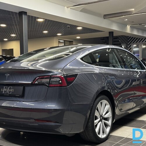 Pārdod Tesla Model 3 Standard Range Plus, 2019