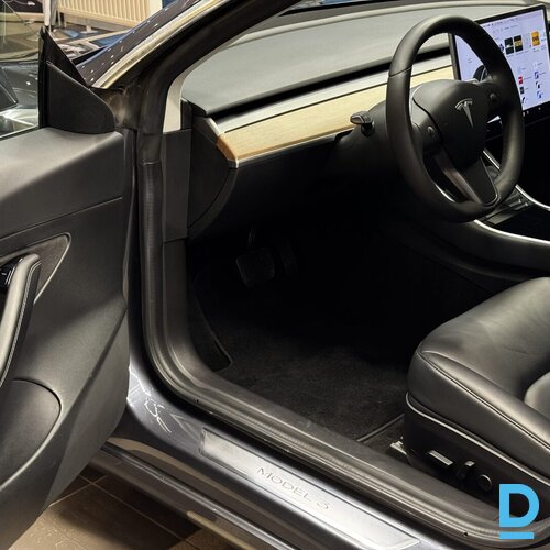 Pārdod Tesla Model 3 Standard Range Plus, 2019