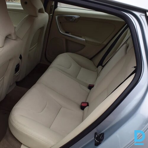 Pārdod Volvo V60 2.0D, 2010 Pārdod Volvo V60 2.0D, 2010
