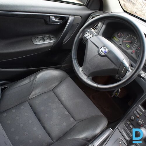 Pārdod Volvo S60 2.0D, 2003