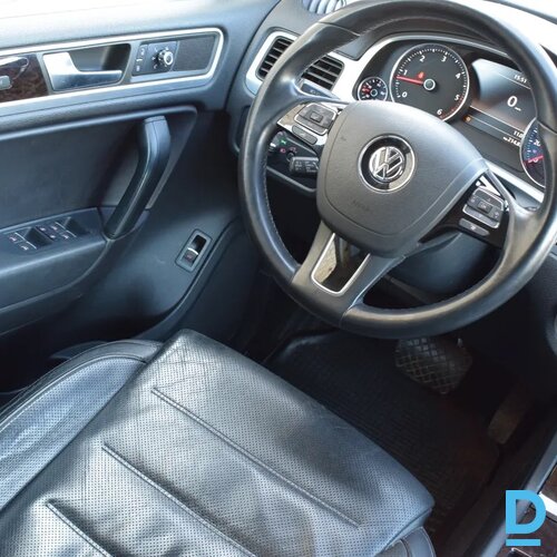 Pārdod Volkswagen Touareg 3.0D, 2011