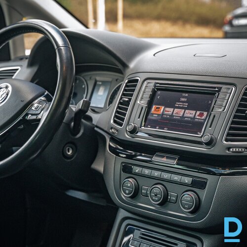 Pārdod Volkswagen Sharan 2.0d, 2016