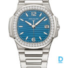 Продают Patek Philippe Nautilus Quartz Ladies