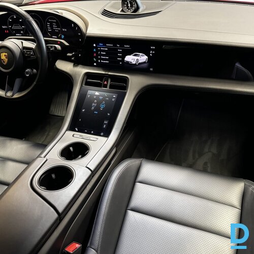 Pārdod Porsche Taycan 320kw/435zs, 2022