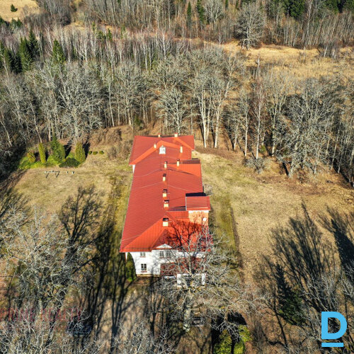 Pārdod Vidzemes pērli – barona fon Tranzē muižu “Romeškalns”, 1443m²