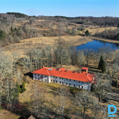 Pārdod Vidzemes pērli – barona fon Tranzē muižu “Romeškalns”, 1443m²