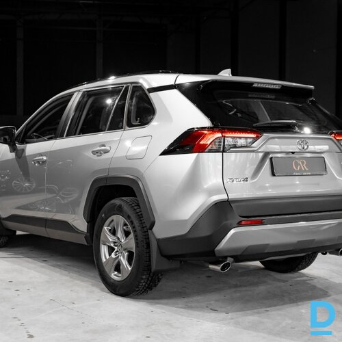 Pārdod Toyota RAV4 2.0i, 2022