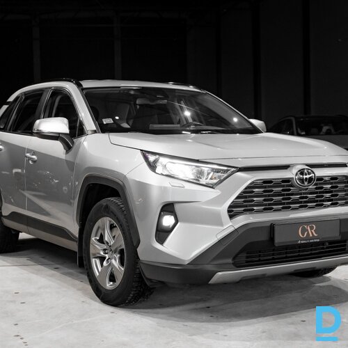 Pārdod Toyota RAV4 2.0i, 2022