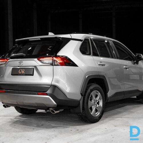 Pārdod Toyota RAV4 2.0i, 2022
