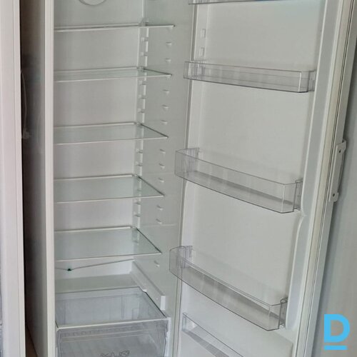 Pārdod ROSENLEW  ROSENLEW  Ledusskapji