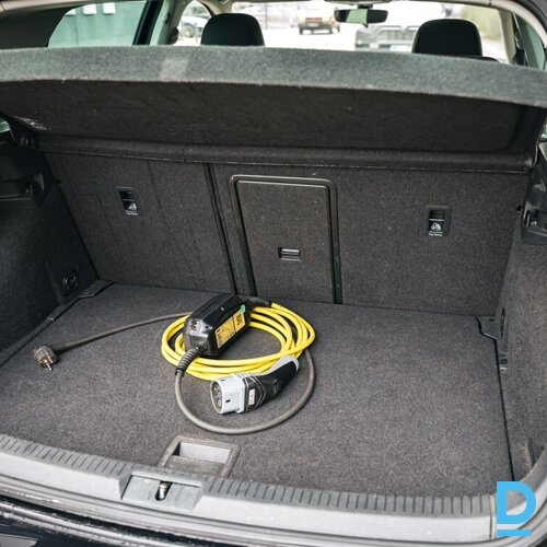 Pārdod Volkswagen E-Golf 36kw, 2017 Pārdod Volkswagen E-Golf 36kw, 2017