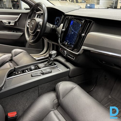 Pārdod Volvo V90 2.0 D4, 2019