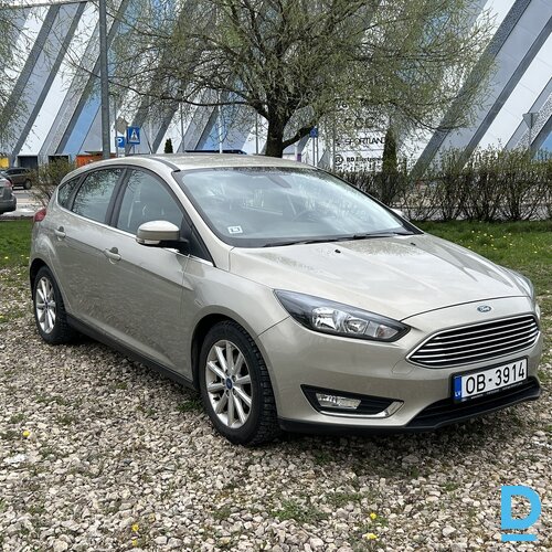 Pārdod Ford Focus 1.0i, 2015