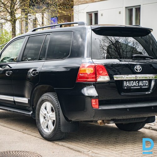 Pārdod Toyota Land Cruiser 200 4.5d, 2013