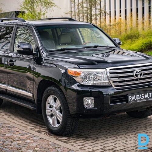 Pārdod Toyota Land Cruiser 200 4.5d, 2013