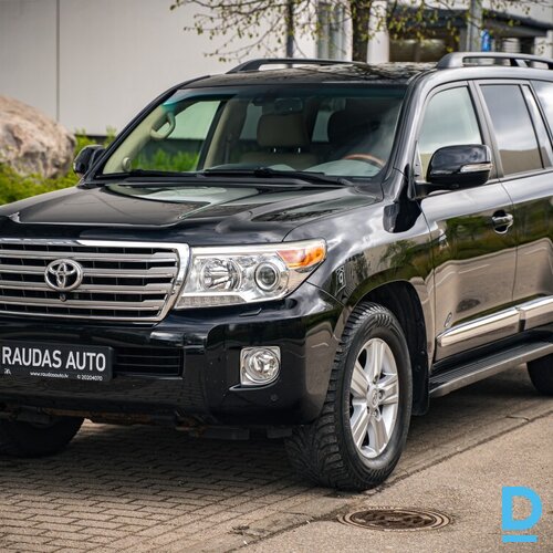 Pārdod Toyota Land Cruiser 200 4.5d, 2013
